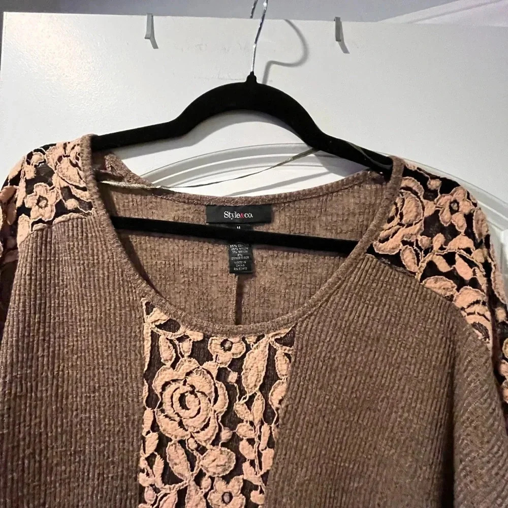 ~Style & Co.~ Top - Medium - Picture 4 of 7